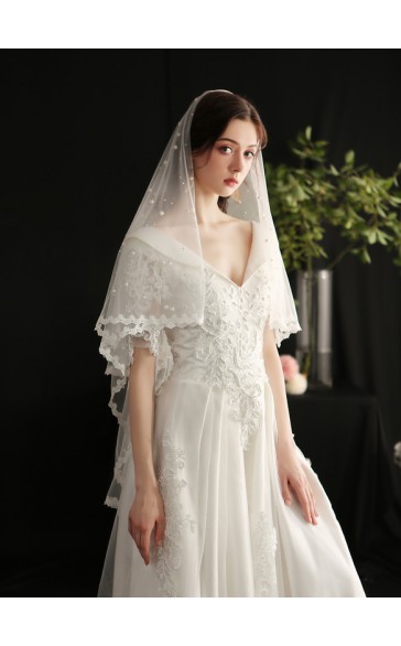 Two-tier Lace Applique Edge Fingertip Bridal Veils With Beading